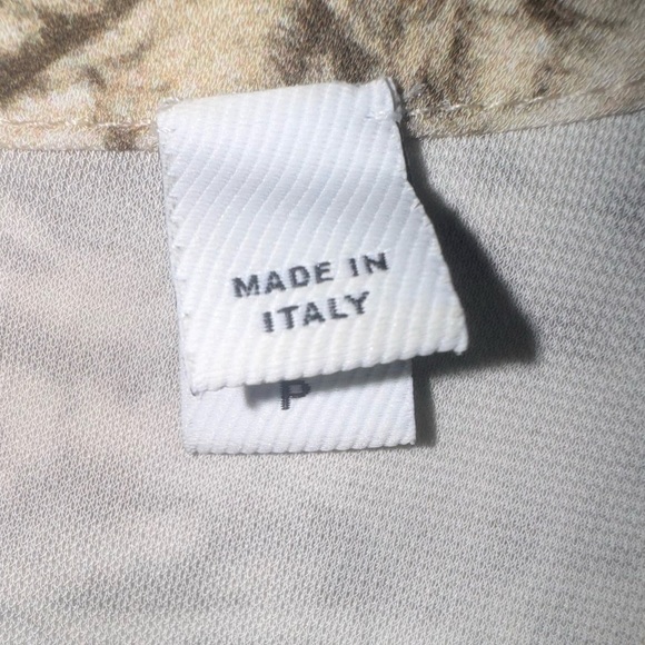 Burberry Pale Taupe Astrakhan Print Long-sleeve Brand tag missing. Size SM. EUC - Picture 9 of 16